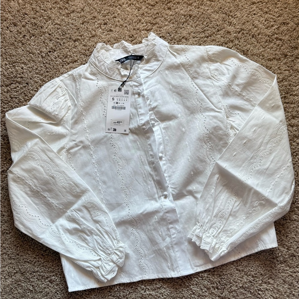 Zara Rustic White Eyelet Ruffle Blouse NWT Size USA S 100% Cotton